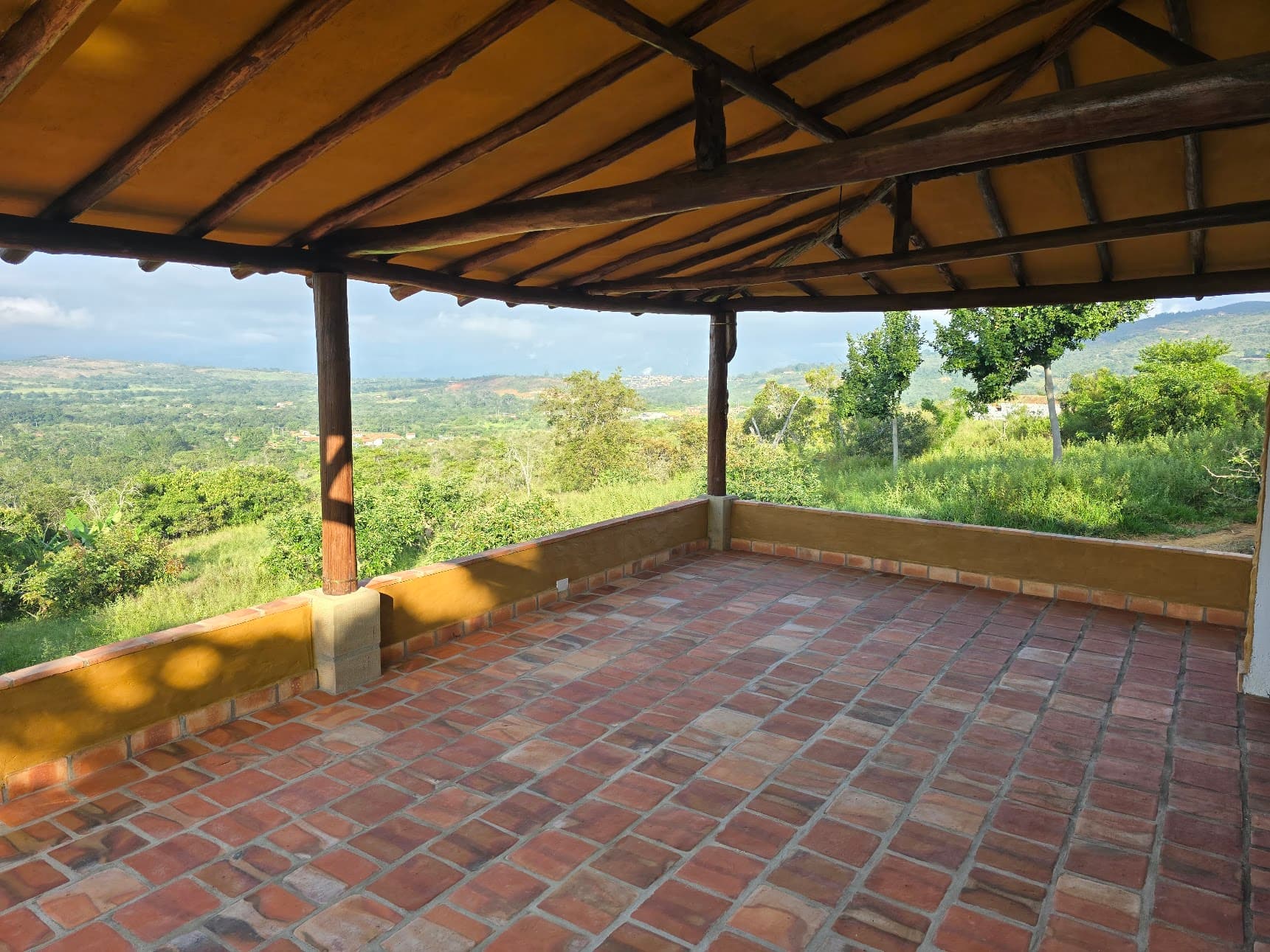 Vista del pueblo desde la propiedad